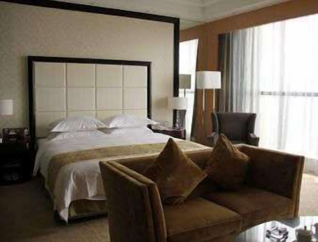 Weifang Ramada Plaza Hotel Extérieur photo