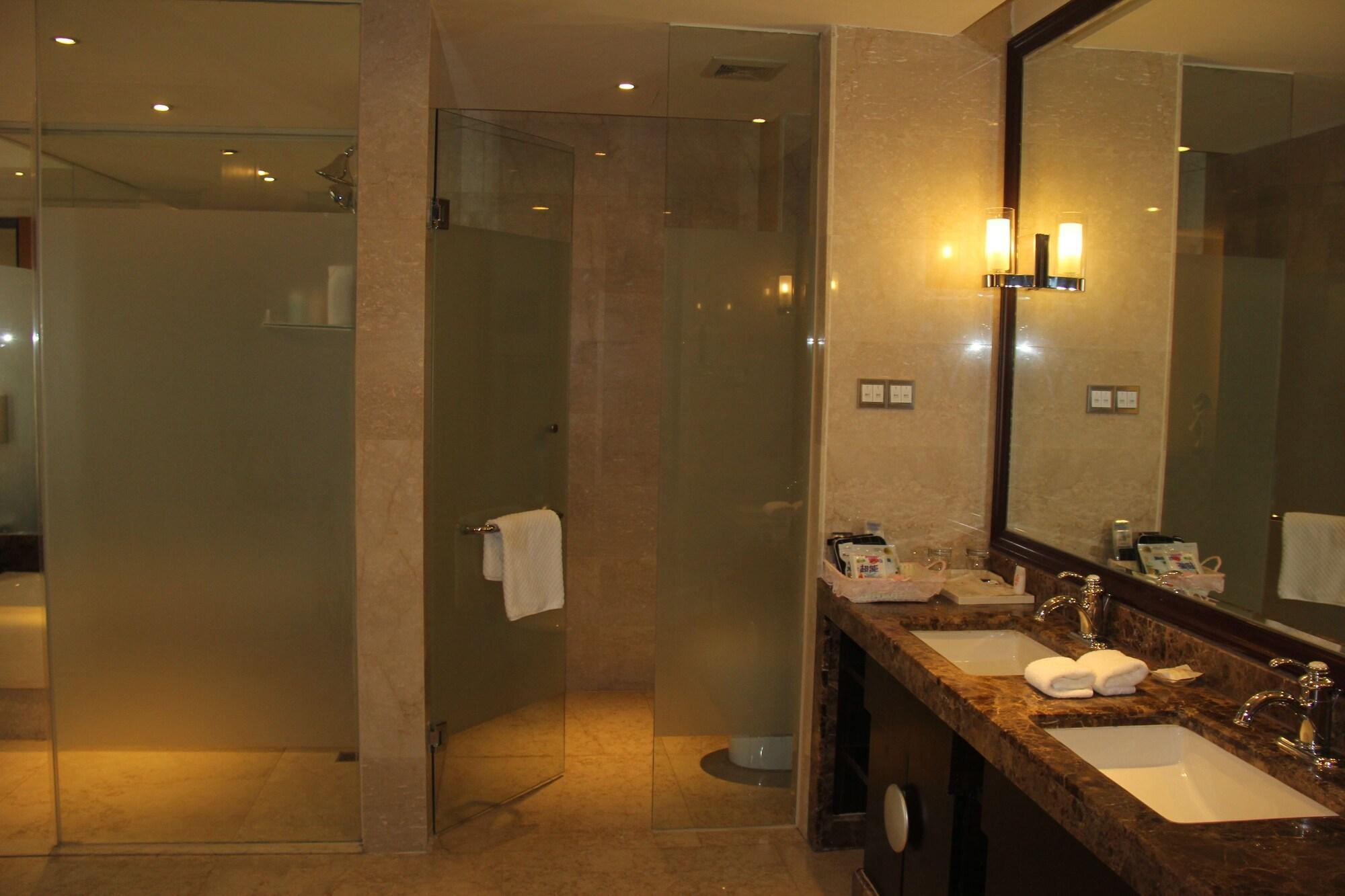 Weifang Ramada Plaza Hotel Extérieur photo