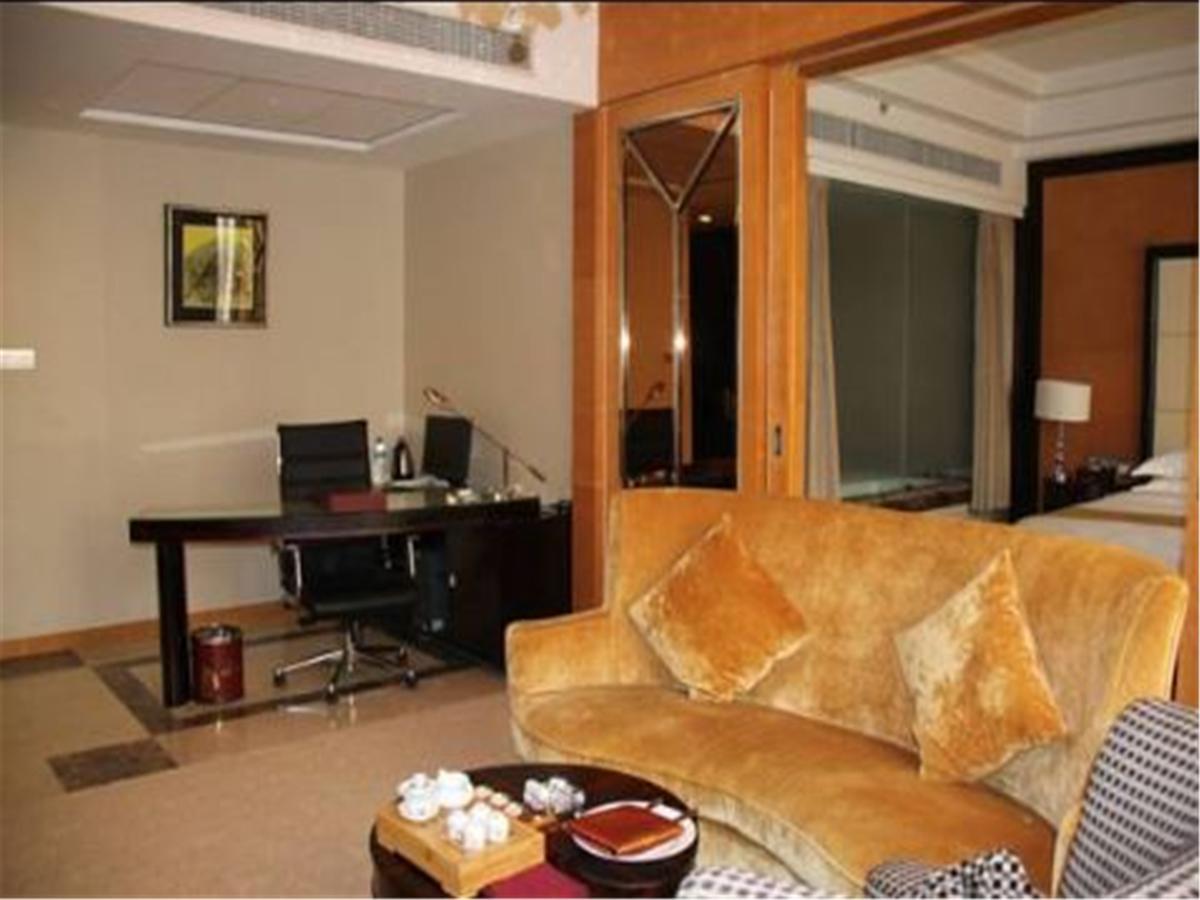 Weifang Ramada Plaza Hotel Extérieur photo